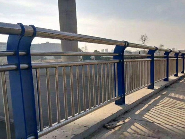 不銹鋼道路護欄