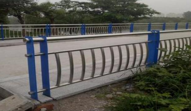 道路護(hù)欄